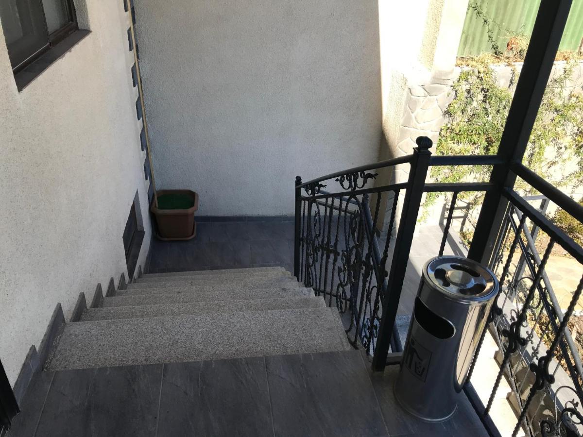 Guest House Eden Tbilisi Exterior foto